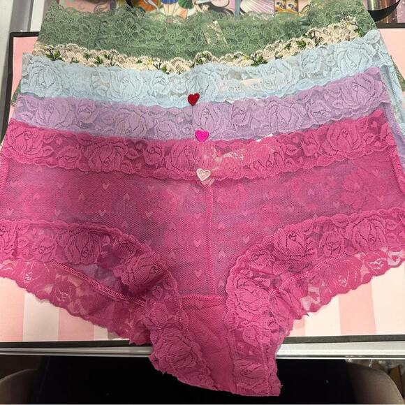 Victoria's Secret 5-pack lace panties - Picture 1 of 6